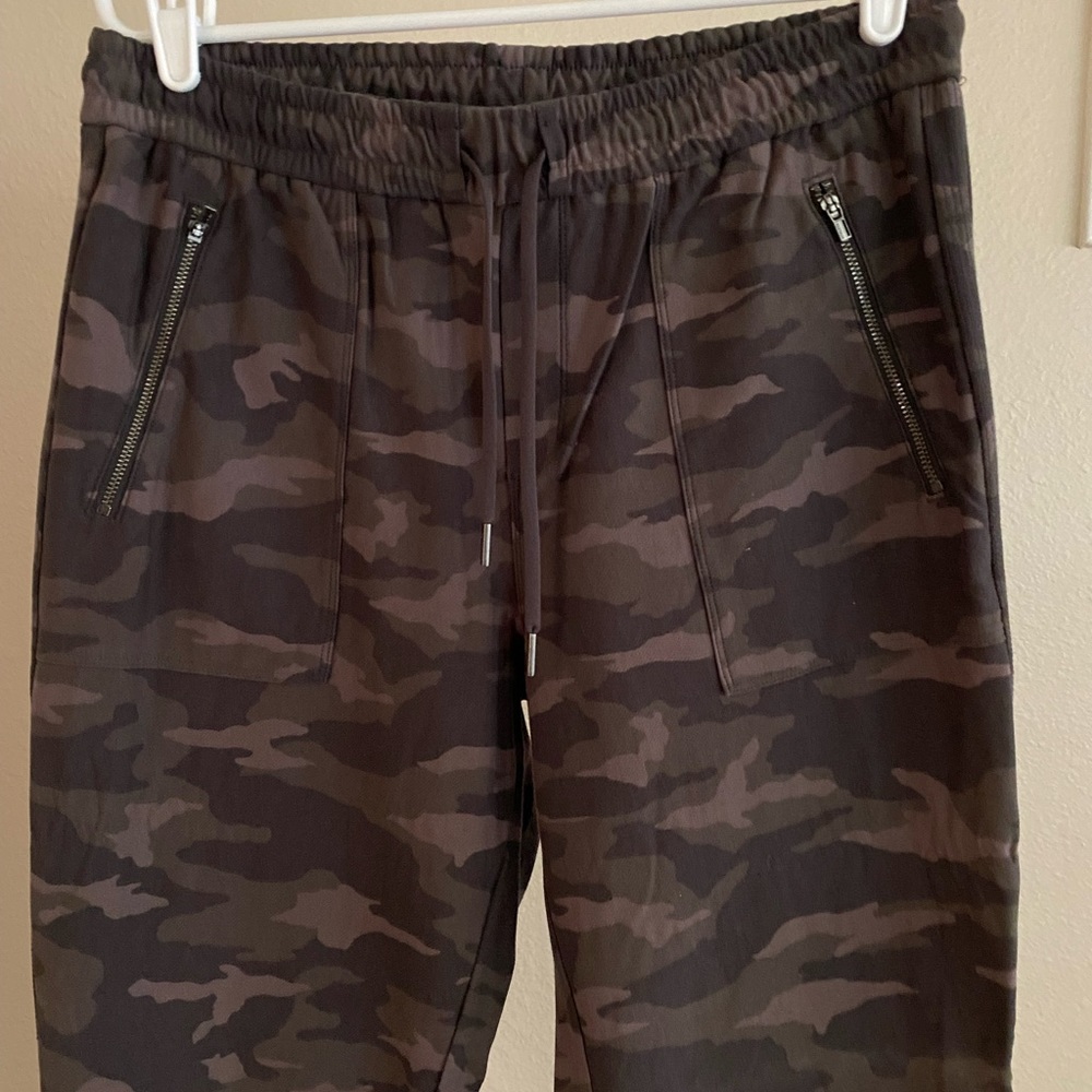 Athleta Farallon Jogger Pant - Picture 3 of 9